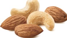 Кашу или бадем – коя ядка е по-полезна и коя да изберем? 