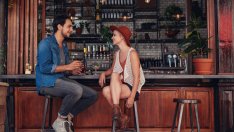 6 неочаквани знака, че някой е привлечен от вас