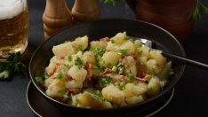 Картофена салата с пушена сьомга