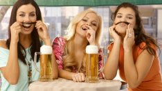 С какво никога да не смесвате алкохола?