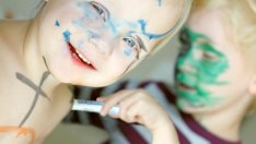 Как да изчистим петна от маркер и флумастер?