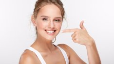 Храни за избелване на зъбите 