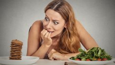 Знаци, че сте зависими към въглехидрати и навици, допринасящи за това