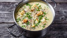 Супа с карфиол, кашу и авокадо