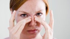 Трикове за уморени и подпухнали очи