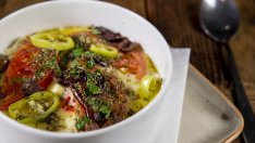 Рецепта за Bouyourdi – гръцка разядка с фета сирене