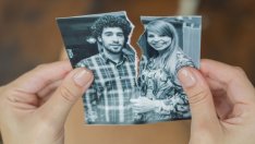 8 етапа, през които преминаваме, когато сърцето ни е разбито