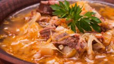 Кисело зеле по ловджийски за мултикукър