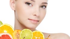 Топ храни, които ви помагат да изглеждате млади