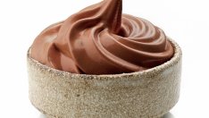 Сметанов шоколадов мус