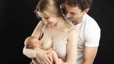 Съвети за кърмене при едър бюст