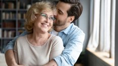 5 причини да е трудно да обичате мамино синче 