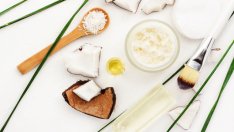 Подхранване на косата с кокосово масло