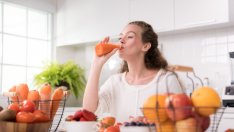 6 вкусни сока за млада кожа