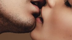 Какво означава за мъжете целувката на първа среща