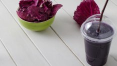 Пресен сок от червено зеле – защо е толкова полезен?