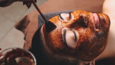 Мощна маска против бръчки с какао и джинджифил за млада кожа