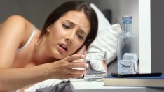 Защо пиенето на вода през нощта не е полезно