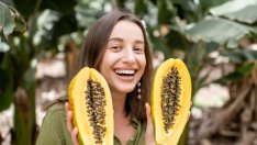 5 плода за освежена и стегната кожа на лицето