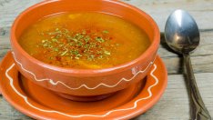 Рибена чорба с лук и чесън