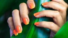 Омбре маникюри с ярки цветове