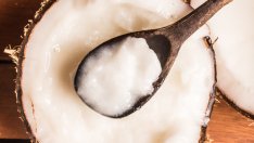 5 различни маски за коса с кокосово масло 