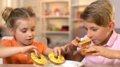 Грешки в храненето, които родителите допускат