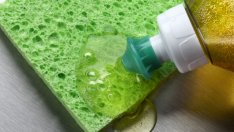 Какво никога да не чистите с препарат за чинии? 