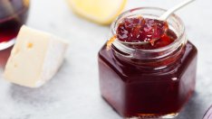 Конфитюр от карамелизиран лук