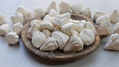 Камък рушур за чиста кожа без черни точки