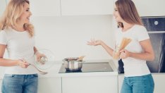 Как родителите да стимулират тийнейджъра си да споделя свободно 