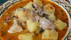 Агнешка яхния или яхния от агнешки врат