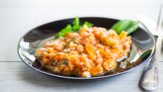 Бял боб с пармезан и подправки