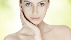 Как да изглеждаме по-млади, без помощта на грим?