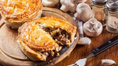 Солен пай с пилешко, гъби и маскарпоне 