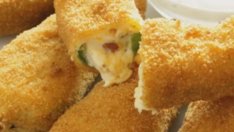 Панирани пълнени чушки с кашкавал и бекон