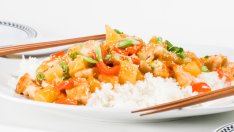 Пиле по китайски с ананас