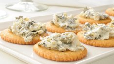 Дип с пилешко и крема сирене