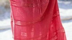 Наелектризиране на пола – има ли бърз антистатик за дрехи