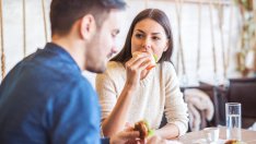 10 признака, че той ви харесва само като приятелка 