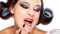 Неприятни грешки с молива за устни