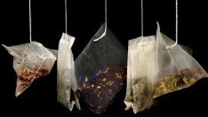 Как баните с чай помагат срещу миризливи крака?