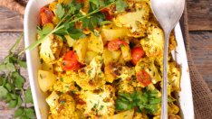 Ароматни картофи с карфиол