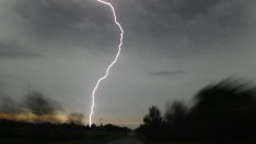 Какво да правим при гръмотевична буря?