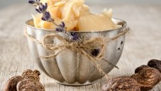 Две уникални масла срещу напукани пети