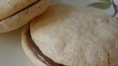 Бадемови френски макарони с течен шоколад