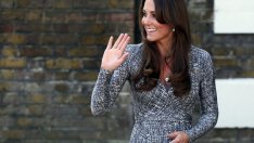 Бременната Кейт си купи евтина рокля