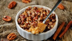 Пай със сладки картофи и орехи