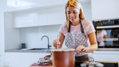 Рецепти за супи и салати за здравословно отслабване