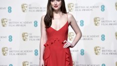 Знаете ли, че... Дакота Джонсън е била мис „Златен глобус“? 